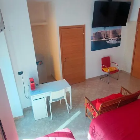 Castrogiovanni Oda ve Kahvaltı Taranto