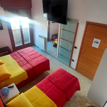 Oda ve Kahvaltı Castrogiovanni 3*