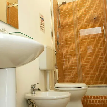 Castrogiovanni Oda ve Kahvaltı Taranto